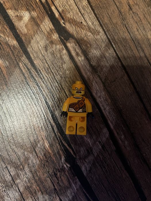 Skylor (Jungle Robe) - Lego Ninjago
