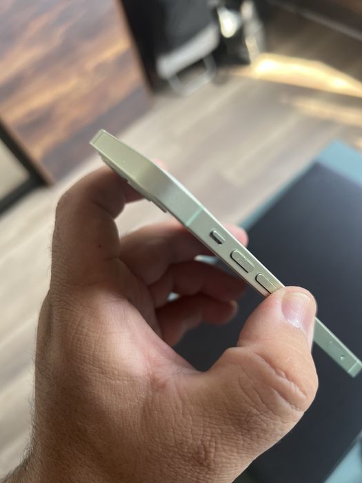 Продам Iphone 12 128гб