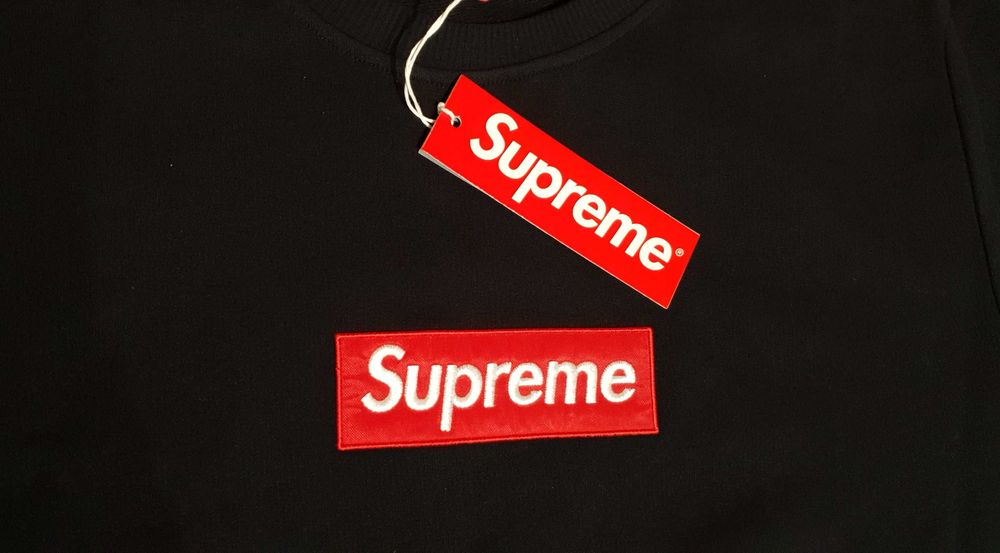 Чисто нов SUPREME суичър