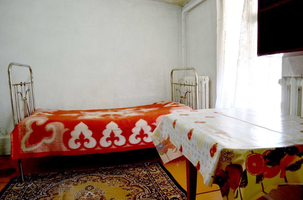 Сдам комнату в частном доме девушке