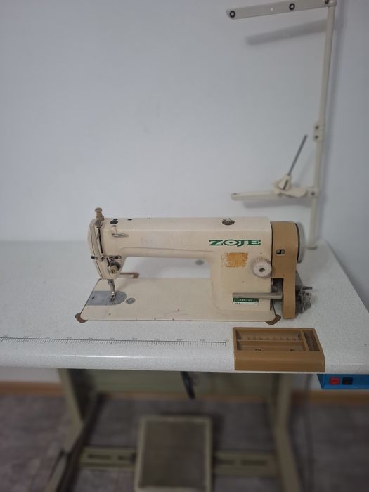 Тігін машинасы ,  оверлок ,есік