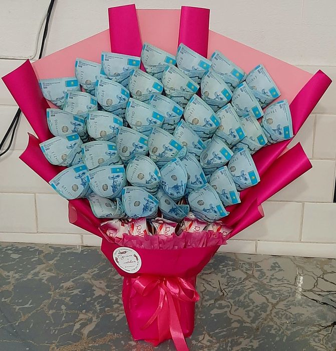 Денежный букет. Букет из денег.