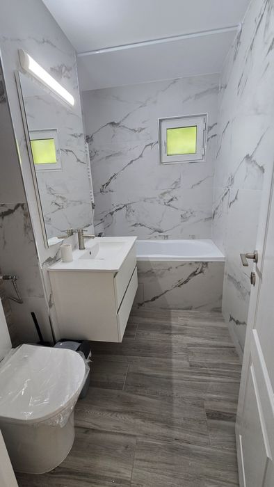 Inchiriez apartament 2 camere etaj 1 zona  Cantemir podu Rosu Palas