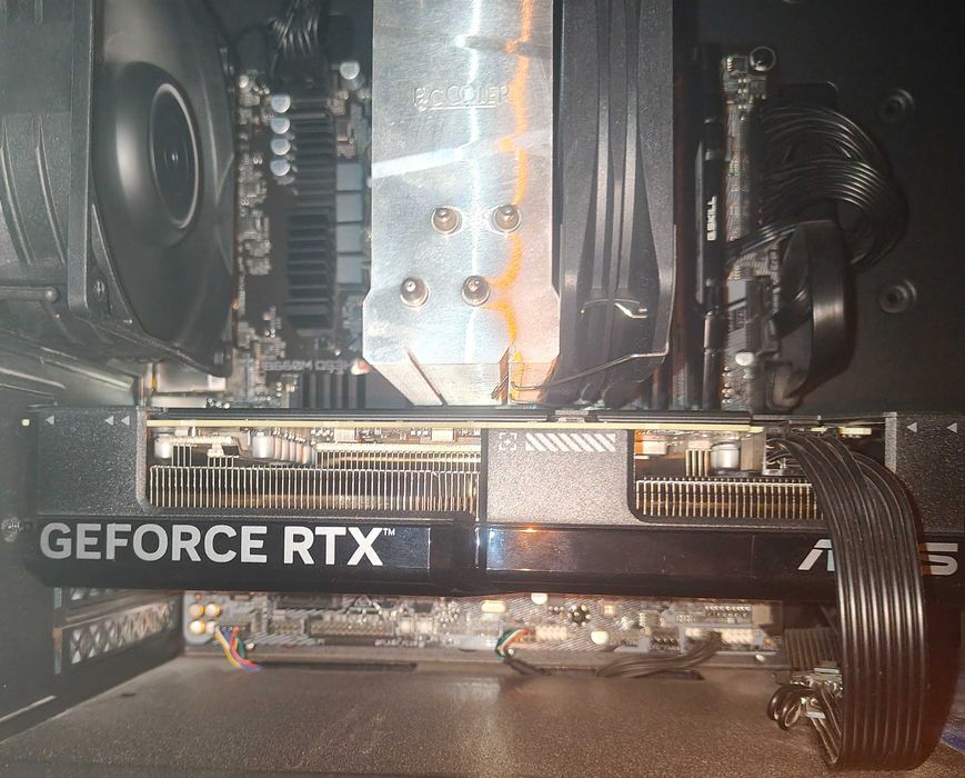 Продам видеокарту Asus RTX 4070