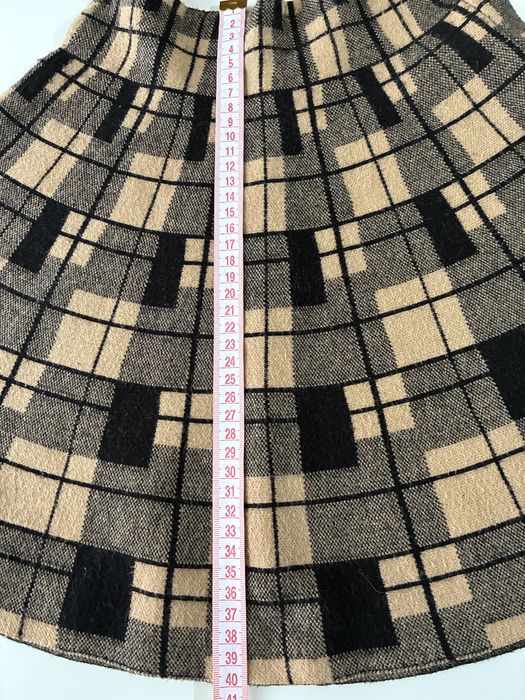 Дамска  пола размер XS , дьлжина 40 cm