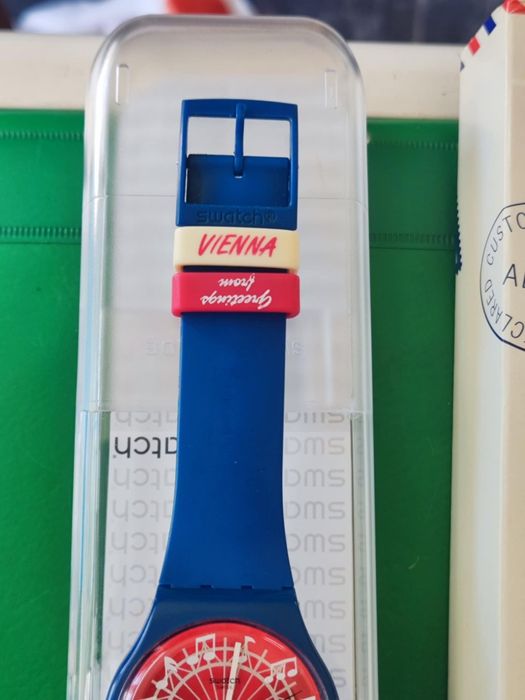 Кварцов часовник Swatch prater melodies 2016 г