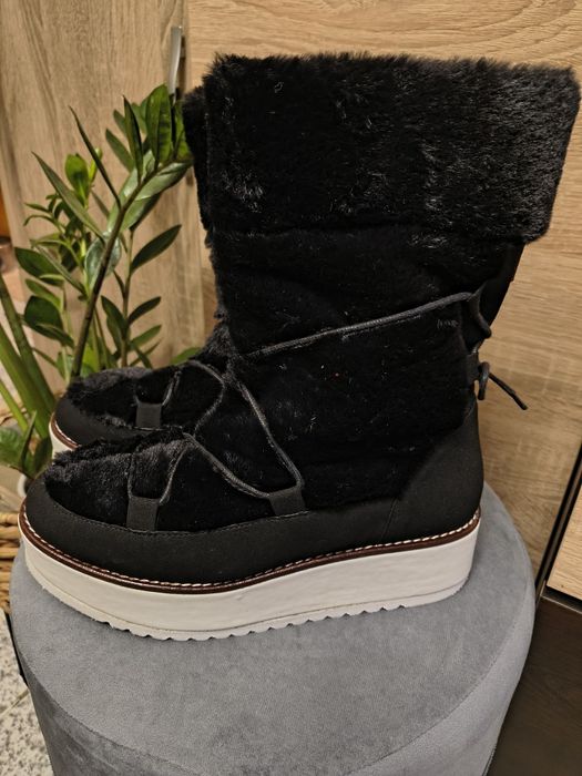 Топли зимни боти