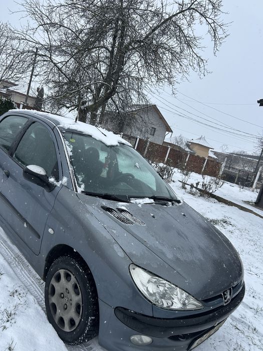 Vând peugeot 206
