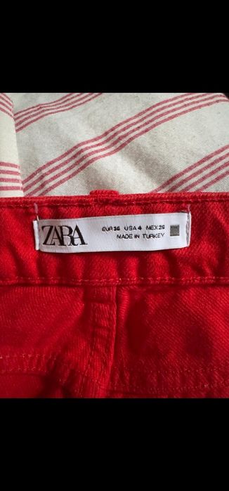 Zara рубашка и красные джинсы zara