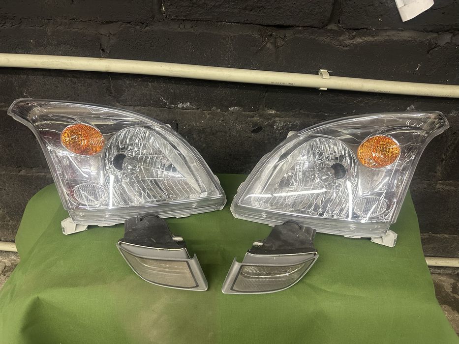 Продам Фары прадо 120