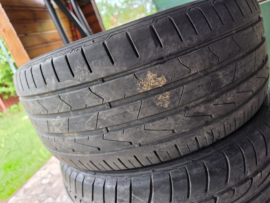 Vând cauciucuri vara 235 45r17
