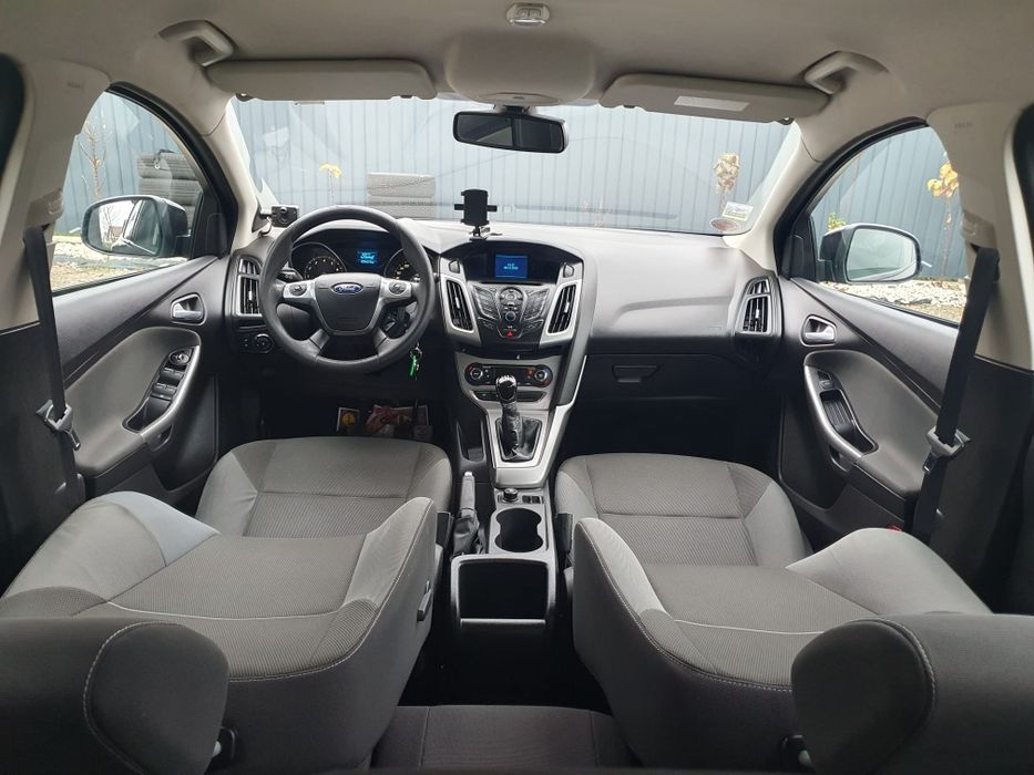 *Ford focus facelift*1.6benzina*125cai*euro5*2011*germania toll adusa*
