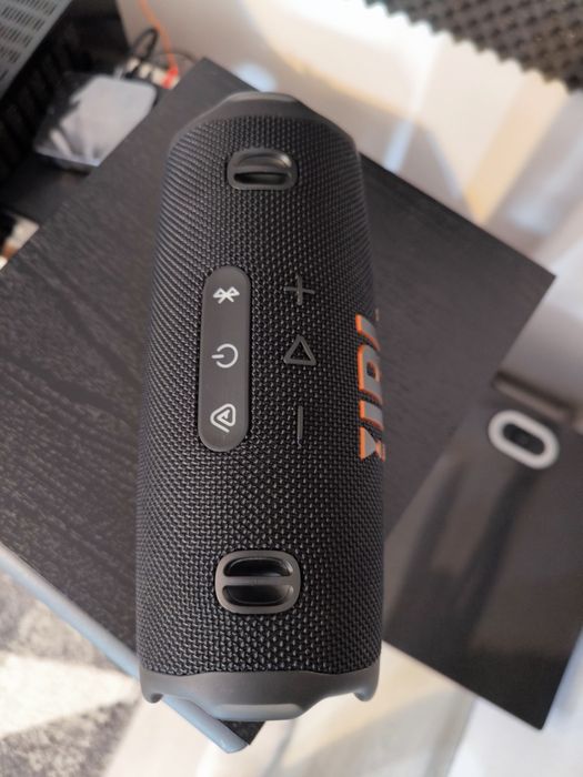 Jbl Charge 6 originală, garanție valabilă până în 10.2027, stare foarte bună