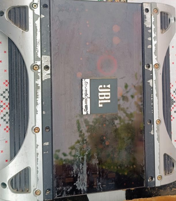 JBL subwoofer și amplificator 1000watt