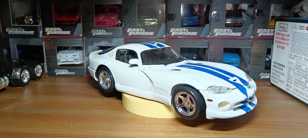 Macheta dodge viper gts