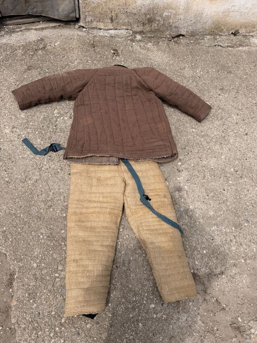 Costum profesional pentru dresaj / muscatura caini