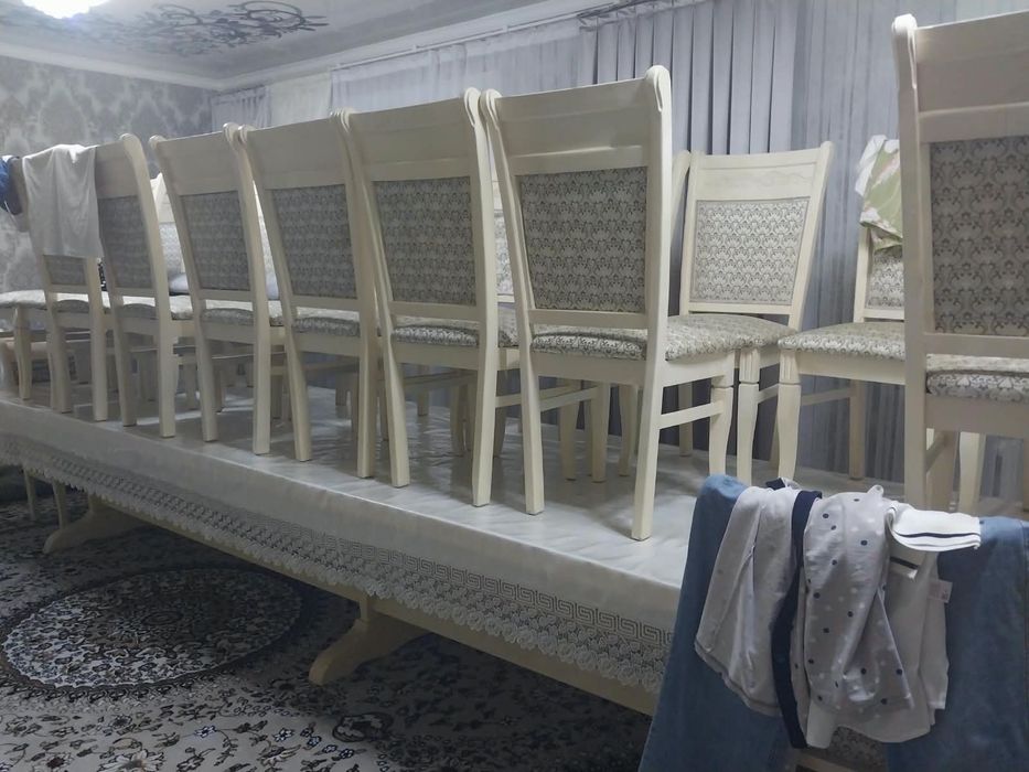 Продам стол со стульями
