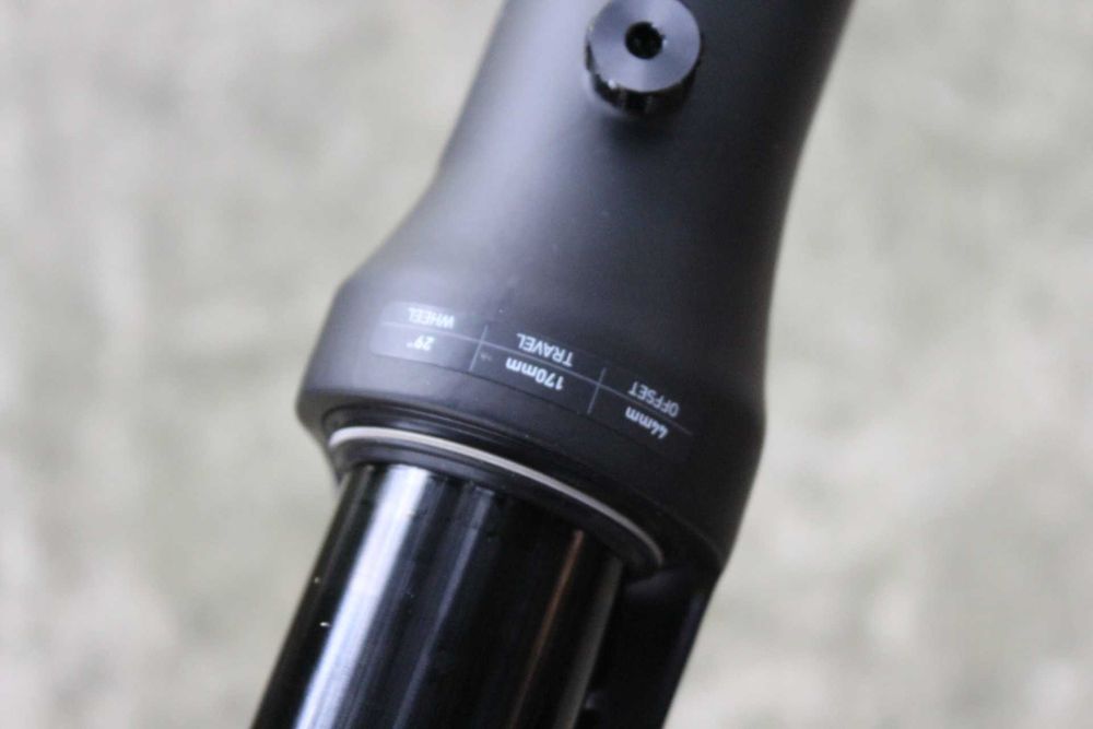 Rock Shox ZEB Select Charger RC 29 inch 170mm DebonAir+ Tapered Boost