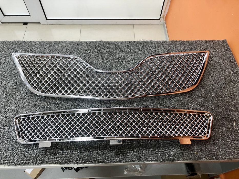 Решетка радиатора в бампер Камри 45