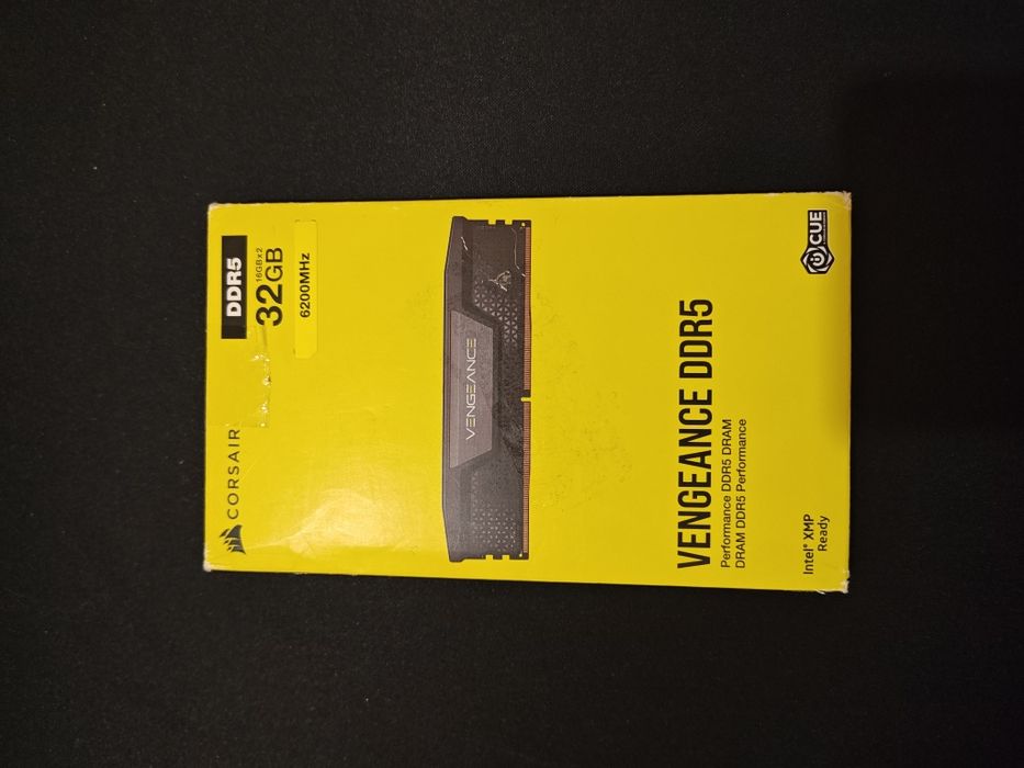 Kit memorie dual-channel DDR5 32GB Corsair Vengeance, 6200MT/s, CL32