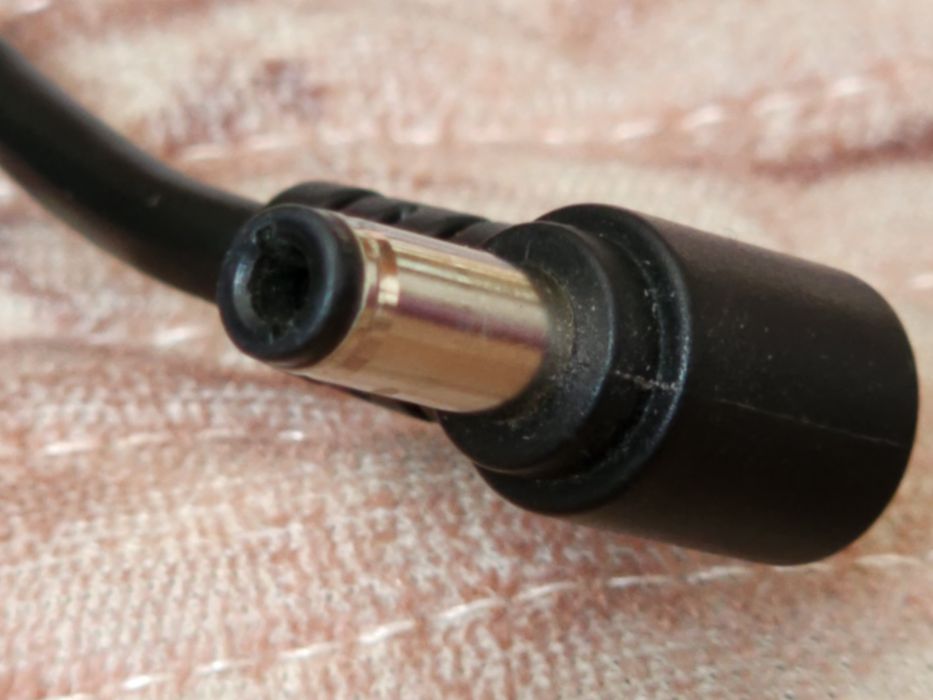 Блок питания для ноутбука 150 вт