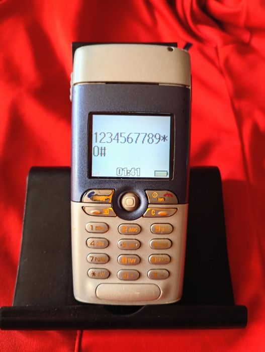 Sony Ericsson t310  (decodat, baterie Nouă)