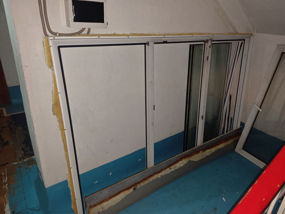 Окно Б/у пластик