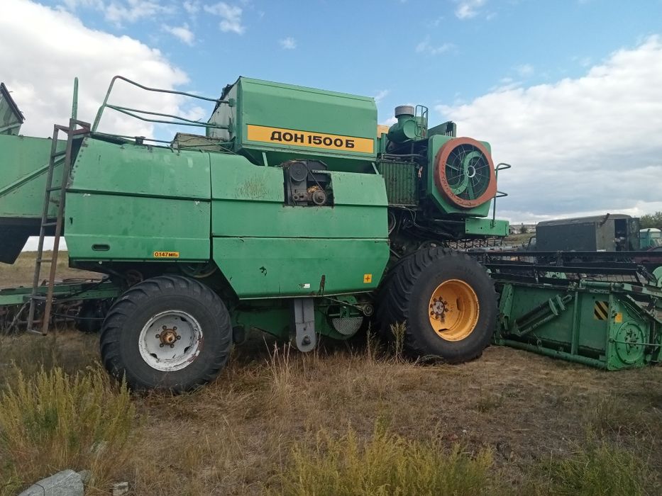 Комбайн Дон 1500Б