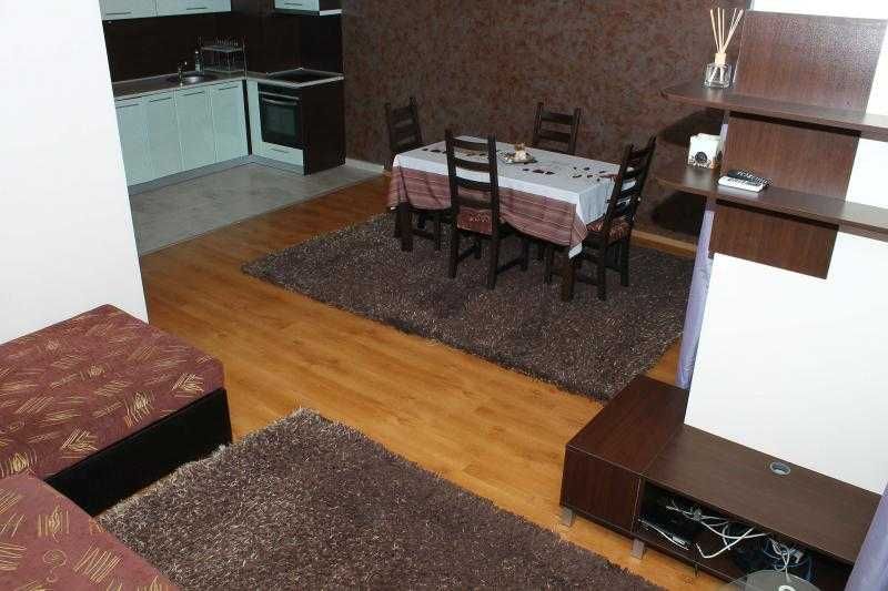 Топ място- само на две пресечки от морето!