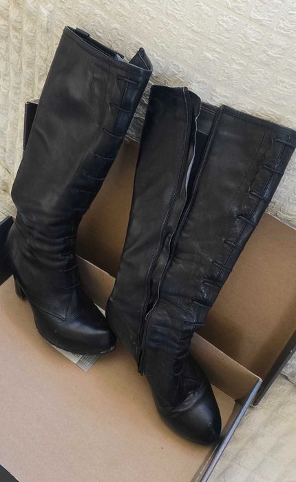 Ботуши от естествена кожа черни