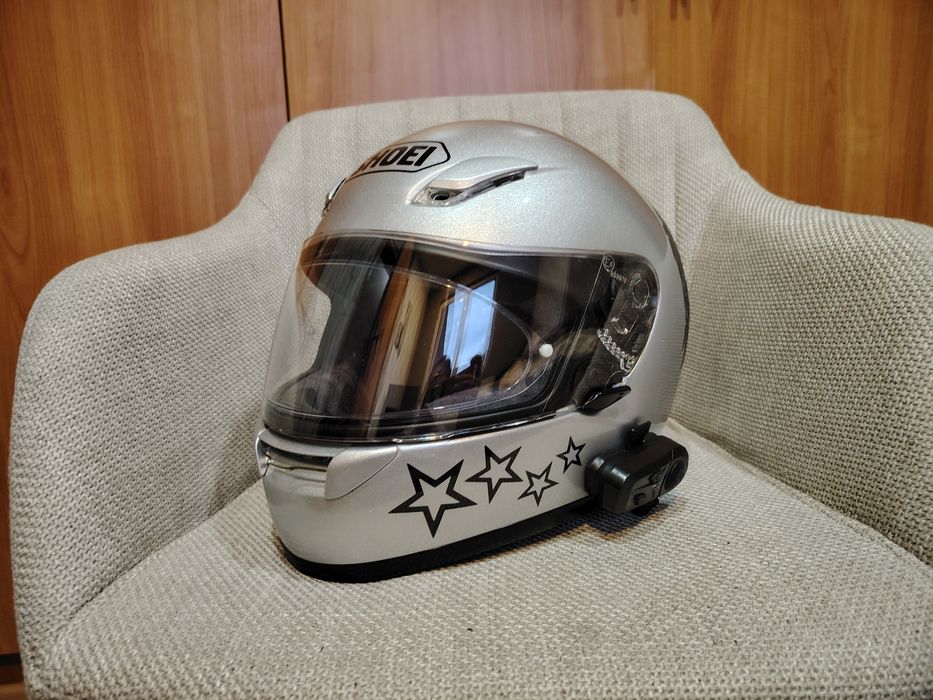 Каска за мотор SHOEI