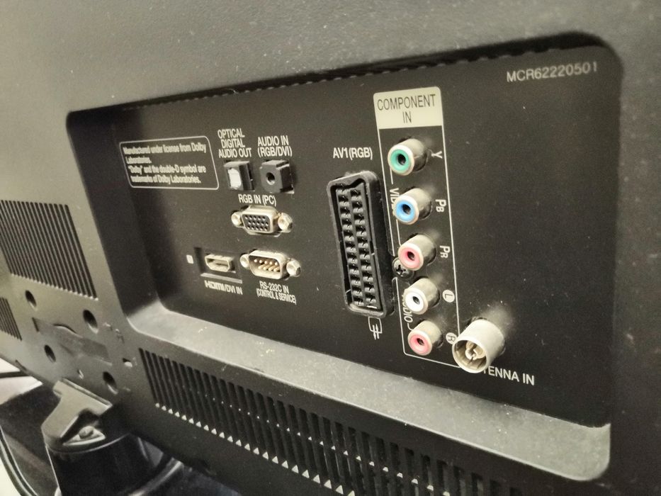 Телевизор LG (32")