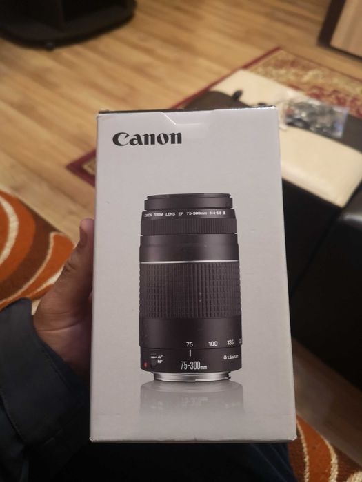 Obiectiv Canon EF 75-300mm f/4-5.6 III , nou nefolosit