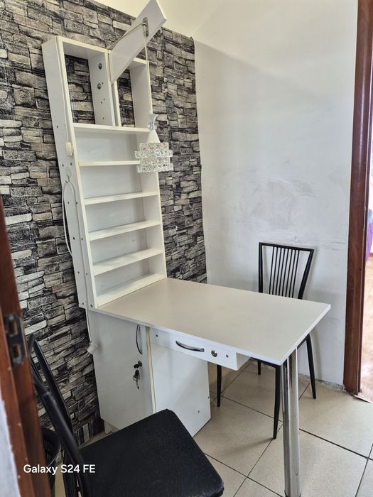 Маникюр стол сатылады