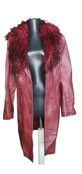 Palton burgundy de piele cu guler de blana naturala