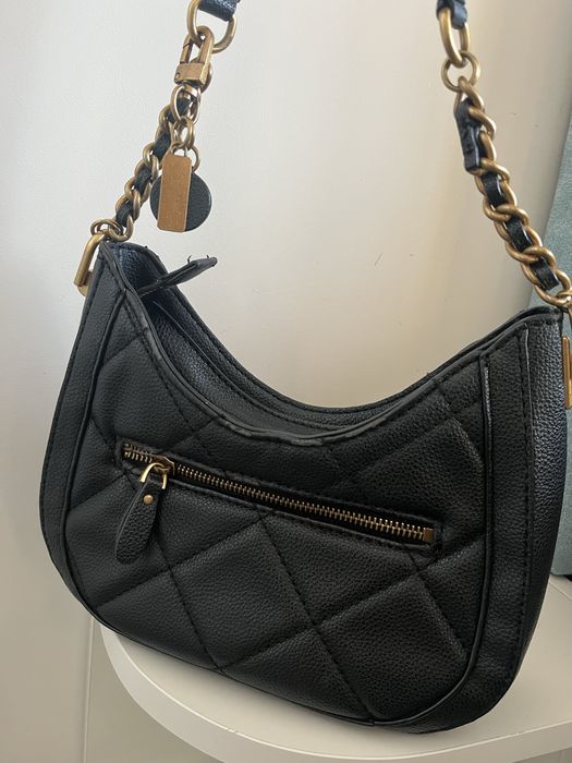 Черна чанта Guess