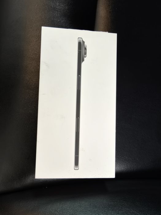 iPhone Air 256.  Нов 36 месеца гаранция