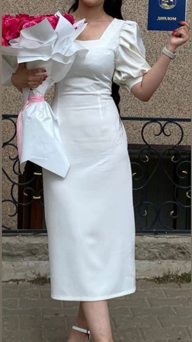 Продам Нарядное платье 20000тг