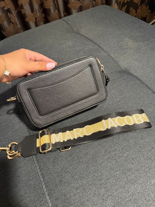 Geanta marc jacobs negru cu auriu