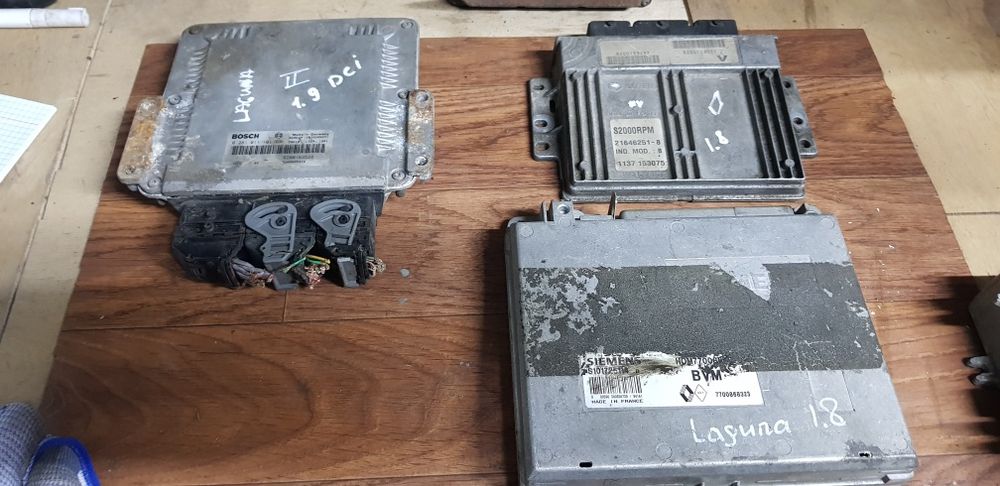 блок управления двигателем Renault