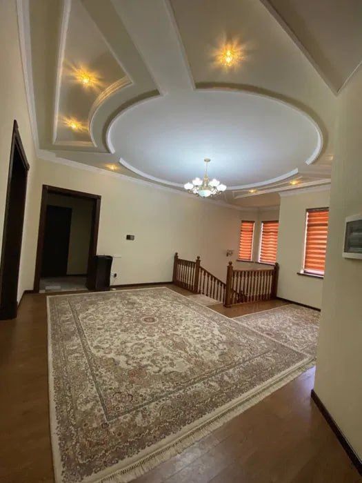 Срочно Продаётся Евродом махаля Домбрабад, 3.5 соток, 7 ком, 6 с/узлов