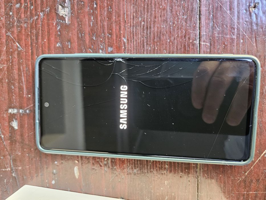 Samsung S20FE5g, functional stare buna ecran fisurat