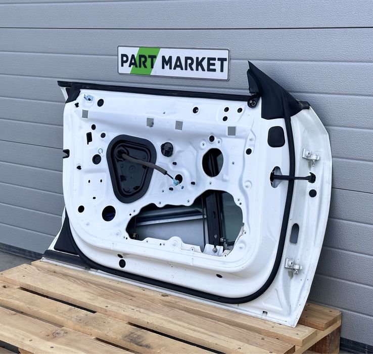 Предна лява врата AUDI A7 C8