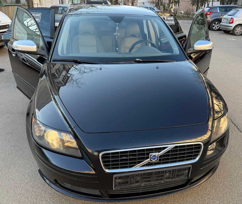 Mașina auto Volvo