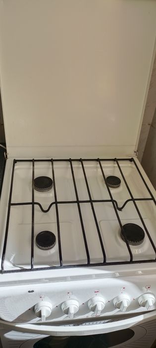 Продам газовую плиту