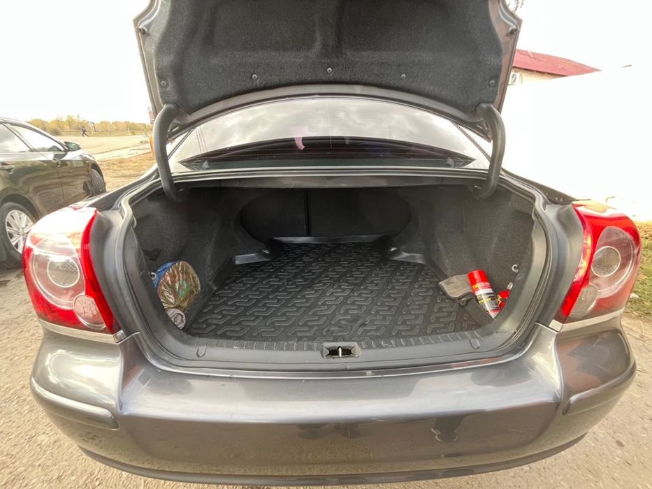 Тойота Авенсис Т25