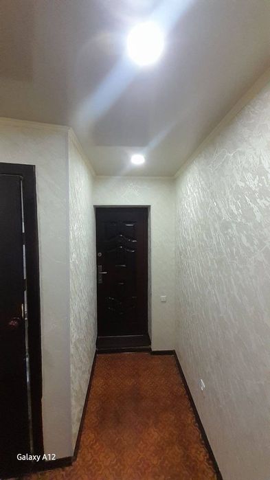 Продажа чиланзар 23 двух комнатная.  Балкон 2*6