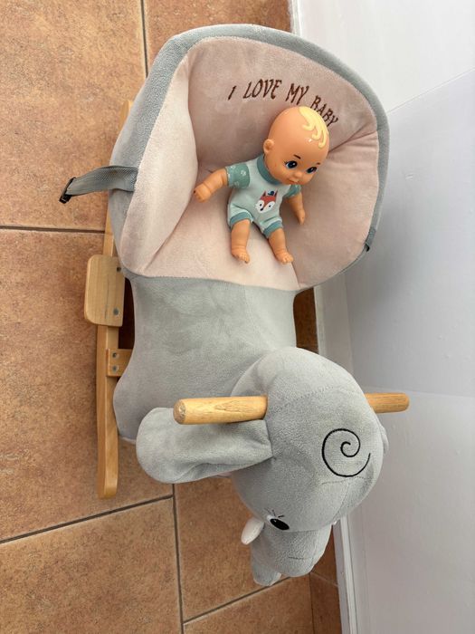 Balansoar in forma de elefant cu sunete