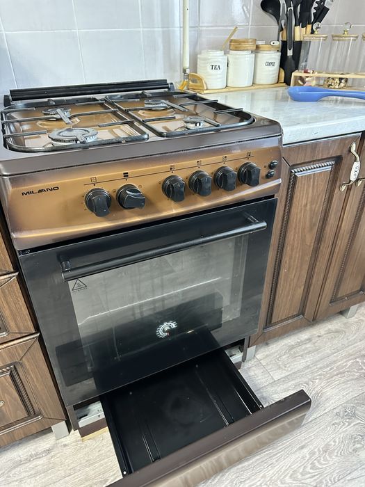 Срочно продам Газовую плиту!