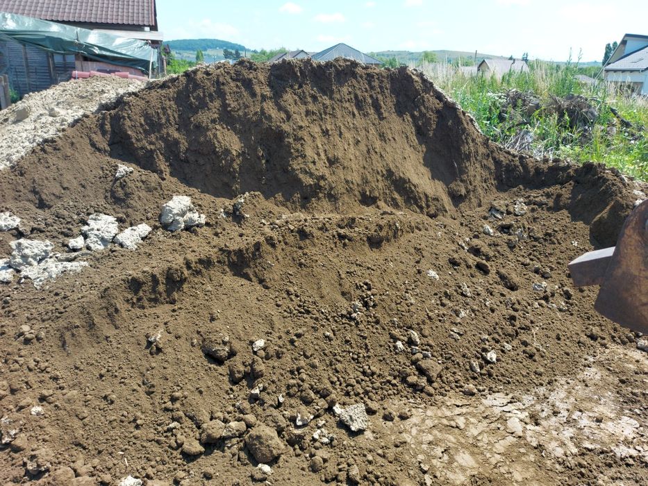 Pământ nisipos  pentru gazon